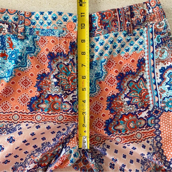 Chico’s Cool Cotton-Blend Patched Capris - Picture 11 of 14